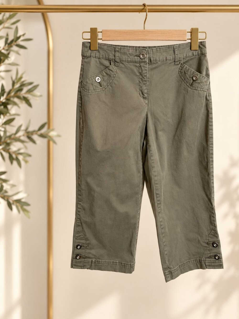Karen Scott Petites 6P Olive Green Button Detail Capri Pants Stretch Cotton